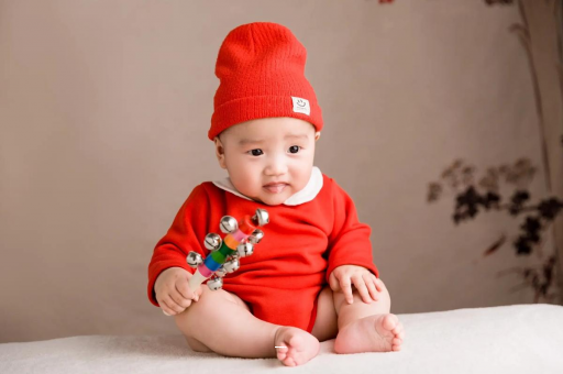 果洛宝宝几个月戴银手镯好